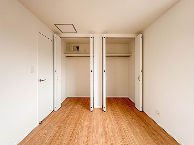 【収納】各部屋を最大限に広く使って頂ける様、全居住スペースに収納付。プライベートルームはゆったりと快適に。