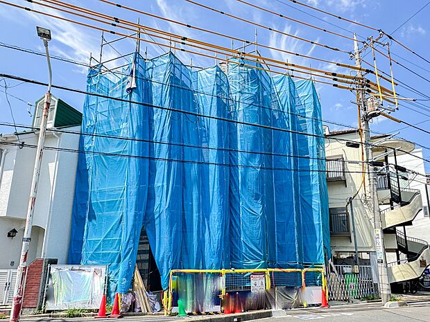 【外観】こちらの物件に少しでもご興味がありましたら、お気軽にお電話下さい。ネット上で「見えない物」「わからない事」でも、実際にご見学いただくことで、手に取るようにおわかりいただけるはずです。…