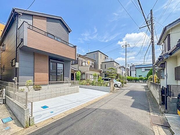 【前面道路4M】車の通行が少ないので、静かな住環境を維持することができます。