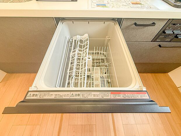 【ビルトイン食器洗浄乾燥機】食器洗いのわずらわしさから開放してくれる嬉しい設備。