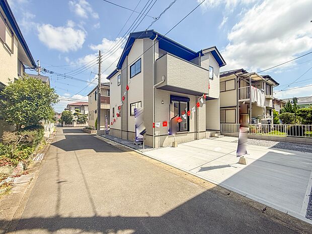 【前面道路4m】車の通行が少ないので、静かな住環境を維持することができます。