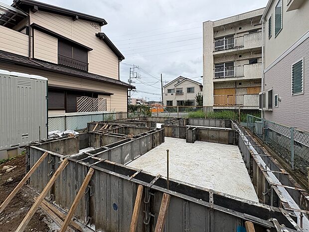 【外観】こちらの物件が少しでも気になるようでしたら、お気軽にお問合せください。人生でいちばん大きなお買い物ですので、ゆっくりご見学ください。ネット上の画像と実際の見学では、リアル感がまるで違…