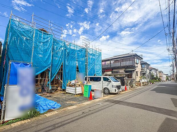 【駐車場】毎日の生活にマイカーが必須という方は、購入を検討する際、駐車場があることは大事な条件です。毎日の通勤や家族の送迎、買い物やお出かけなどクルマのある暮らしを満喫したい方は要チェック。…