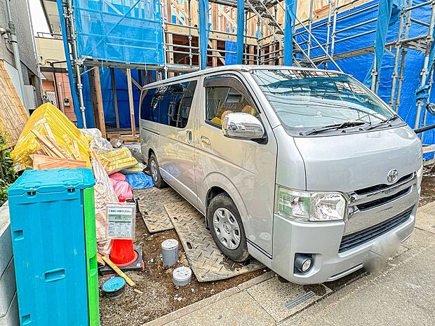 【駐車場】日々の暮らしにマイカーが必要。そんな方は物件の購入条件に駐車場は必須です。通勤に、家族のお迎えに、お買物に、おでかけに、クルマライフを楽しみたい方に。