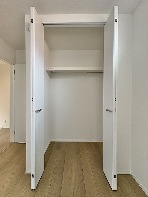 【収納】各部屋を最大限に広く使って頂ける様、全居住スペースに収納付。プライベートルームはゆったりと快適に。