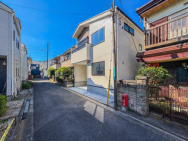 【外観】こちらの物件が少しでも気になるようでしたら、お気軽にお問合せください。人生でいちばん大きなお買い物ですので、ゆっくりご見学ください。ネット上の画像と実際の見学では、リアル感がまるで違…