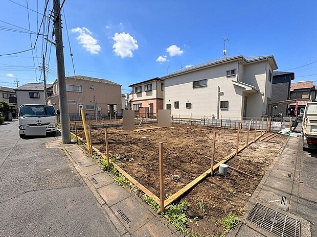 1号棟【外観】こちらの物件が少しでも気になるようでしたら、お気軽にお問合せください。人生でいちばん大きなお買い物ですので、ゆっくりご見学ください。ネット上の画像と実際の見学では、リアル感がま…