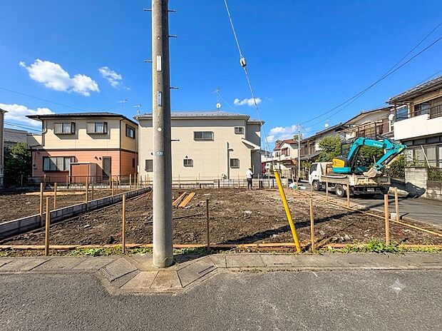1号棟【外観】こちらの物件が少しでも気になるようでしたら、お気軽にお問合せください。人生でいちばん大きなお買い物ですので、ゆっくりご見学ください。ネット上の画像と実際の見学では、リアル感がま…