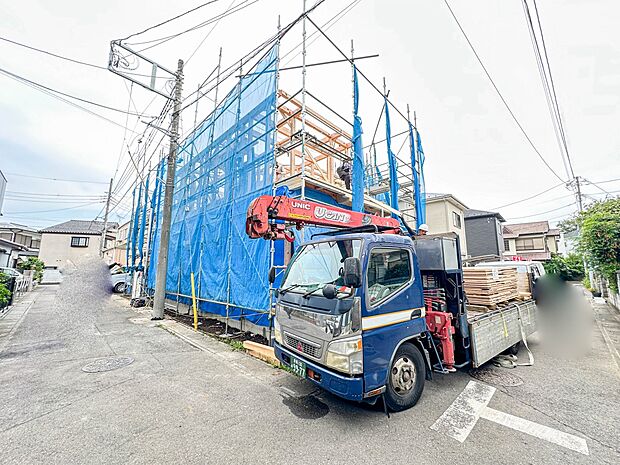 【前面道路4m】車の通行が少ないので、静かな住環境を維持することができます。