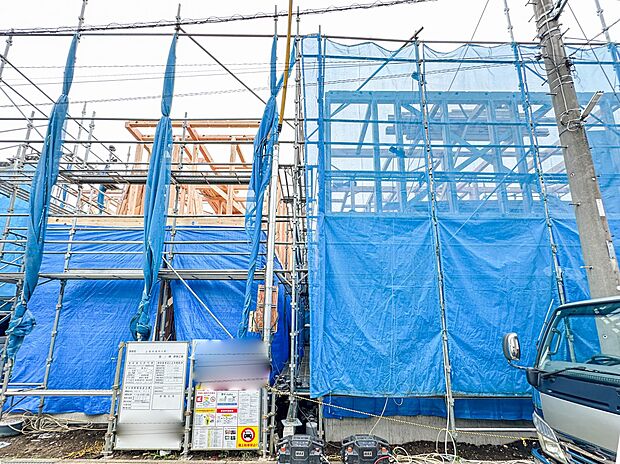 【外観】家族の温かさと陽光の暖かさ、楽しい毎日と明るい未来を予感させる「空間が織り成すひとつ先の住み心地」を演出します。