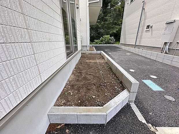 【庭】庭がある戸建てに住む楽しみのひとつは、自分たちの好みに合わせて、家庭菜園や庭づくりができることでしょう。自由自在に庭をコーディネートしてみませんか！