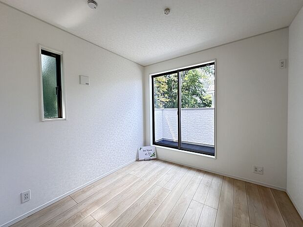 【洋室】充実した生活は伸びやかな居室空間から始まります。快適に・伸びやかに。心の潤いを求める方々へ。