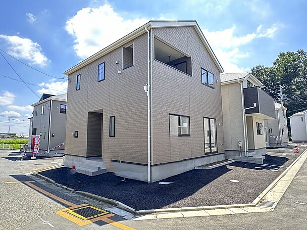 【外観】こちらの物件が少しでも気になるようでしたら、お気軽にお問合せください。人生でいちばん大きなお買い物ですので、ゆっくりご見学ください。ネット上の画像と実際の見学では、リアル感がまるで違…