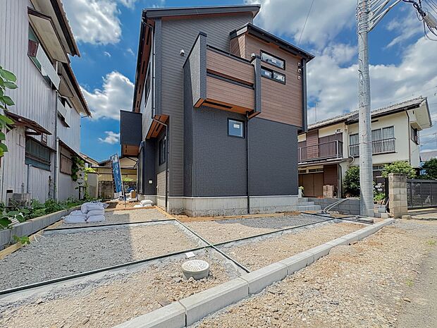 【前面道路】車の通行が少ないので、静かな住環境を維持することができます。