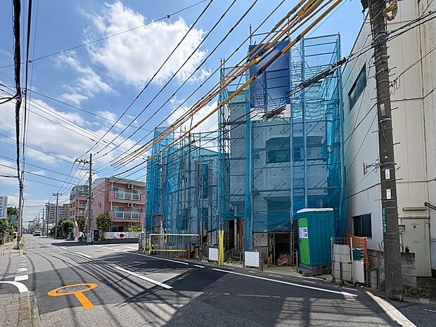 【前面道路】車の通行が少ないので、静かな住環境を維持することができます。