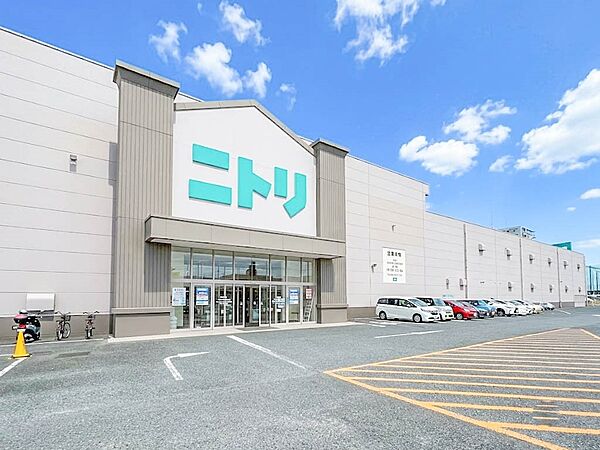 ホームセンター 700m ニトリ草加店