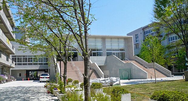 小学校 280m 草加市立高砂小学校