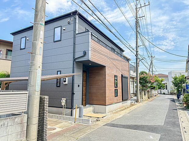 【前面道路4m】車の通行が少ないので、静かな住環境を維持することができます。