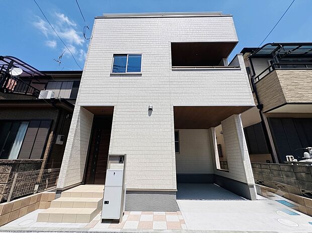 【外観】こちらの物件に少しでもご興味がありましたら、お気軽にお電話下さい。※青空はイメージです。