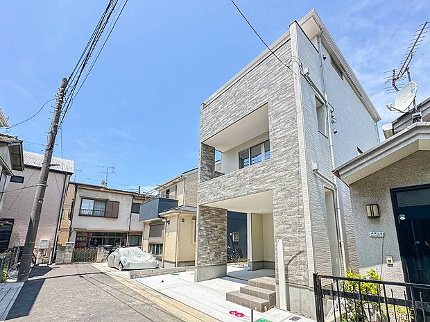 【前面道路4m】車の通行が少ないので、静かな住環境を維持することができます。