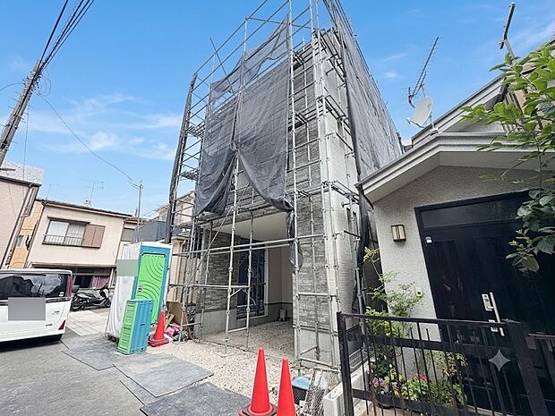 【前面道路】車の通行が少ないので、静かな住環境を維持することができます。