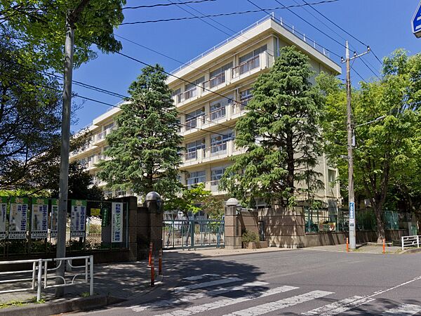 中学校 550m さいたま市立常盤中学校