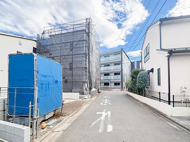 【外観】家は一生のお買物。自分ならではの家族ならではの、家にしたい。書斎を設ける。子どものプレイングルームを設ける。趣味のオーディオルームを設置する。夢を追うオンリーワンの家です。