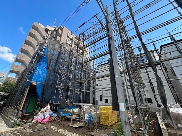 4号棟【前面道路】車の通行が少ないので、静かな住環境を維持することができます。