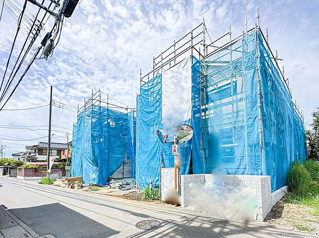 【前面道路4m】車の通行が少ないので、静かな住環境を維持することができます。