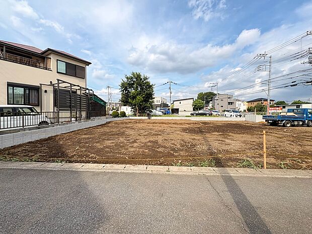 【外観】家族の温かさと陽光の暖かさ、楽しい毎日と明るい未来を予感させる「空間が織り成すひとつ先の住み心地」を演出します。