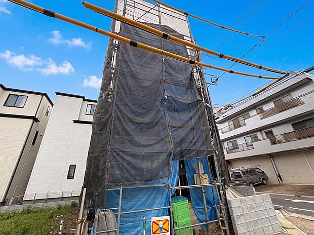 1号棟【前面道路】車の通行が少ないので、静かな住環境を維持することができます。