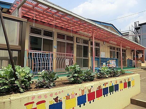 幼稚園・保育園 700m 片柳保育園
