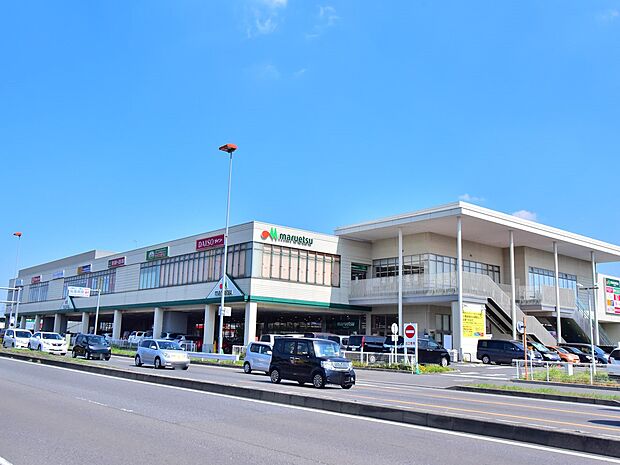 スーパー 1400m マルエツ西大宮駅前店(新鮮な野菜、果物、お肉、お魚。毎日、新鮮。毎日、初々しい。野菜をはじめ、さまざまな食が新鮮食べごろ。私たちは鮮度がいのちと考え、常にフレッシュな食…