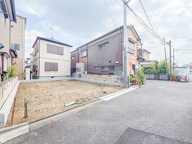 【前面道路4m】陽当りや通風性など各所に施された工夫で住みやすさを実現。部屋の大きさや周辺環境・街並など、資料には掲載していない情報が現地にはたくさんございます。是非ご確認下さい。