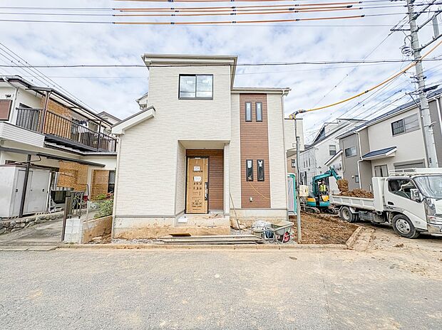 【外観】陽当りや通風性など各所に施された工夫で住みやすさを実現。部屋の大きさや周辺環境・街並など、資料には掲載していない情報が現地にはたくさんございます。是非ご確認下さい。