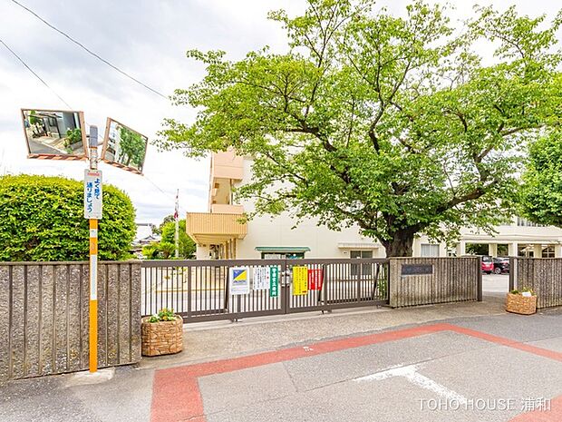 小学校 960m さいたま市立岩槻小学校