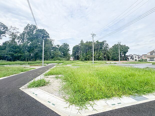 【外観】家族の温かさと陽光の暖かさ、楽しい毎日と明るい未来を予感させる「空間が織り成すひとつ先の住み心地」を演出します。