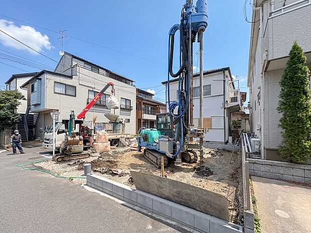 【外観】家族の温かさと陽光の暖かさ、楽しい毎日と明るい未来を予感させる「空間が織り成すひとつ先の住み心地」を演出します。