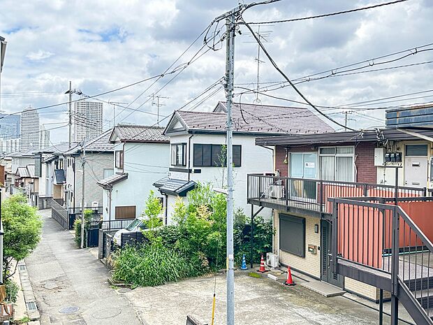 【眺望】少し優雅に、眺望の良い部屋で新生活をしてみませんか?眺望や窓からの景色が良いと、家で過ごす時間も快適です。