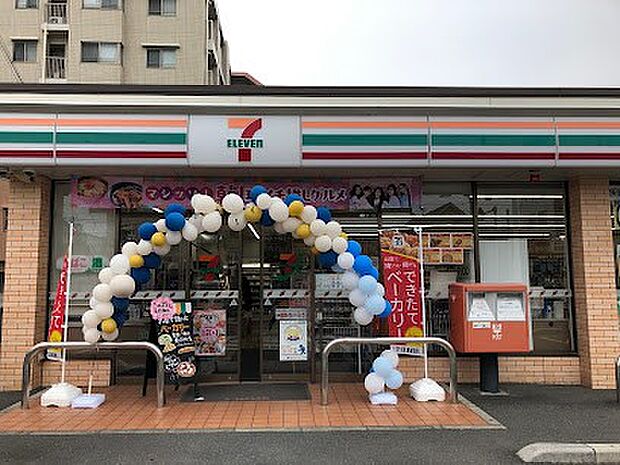 コンビニ 100m セブン-イレブン 草加氷川北店(セブン-イレブン 草加氷川北店 徒歩1分)