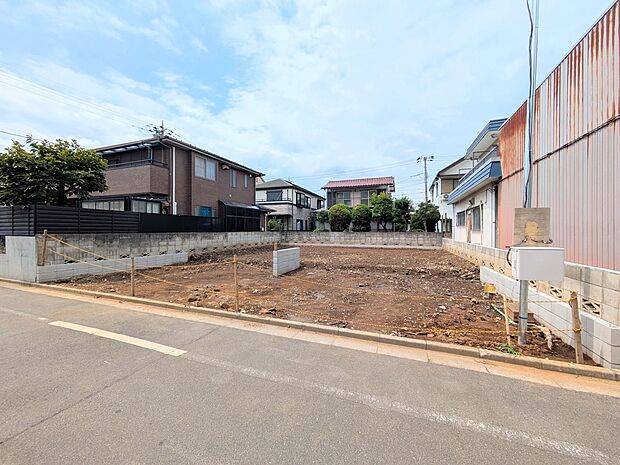 【外観】ここから始まる「日常」はご家族にとってかけがえのない時間となります。少しでも豊かに、快適に。そんな想いから本邸宅は生まれました。