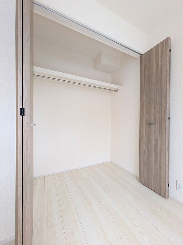 【収納】各部屋を最大限に広く使って頂ける様、全居住スペースに収納付。プライベートルームはゆったりと快適に。