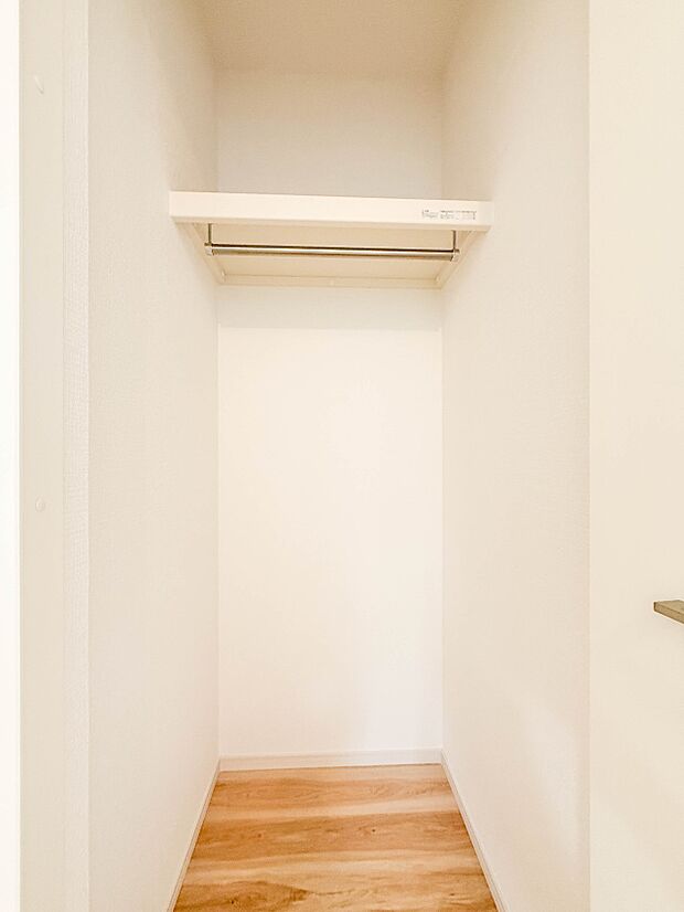 【収納】各部屋を最大限に広く使って頂ける様、全居住スペースに収納付。プライベートルームはゆったりと快適に。