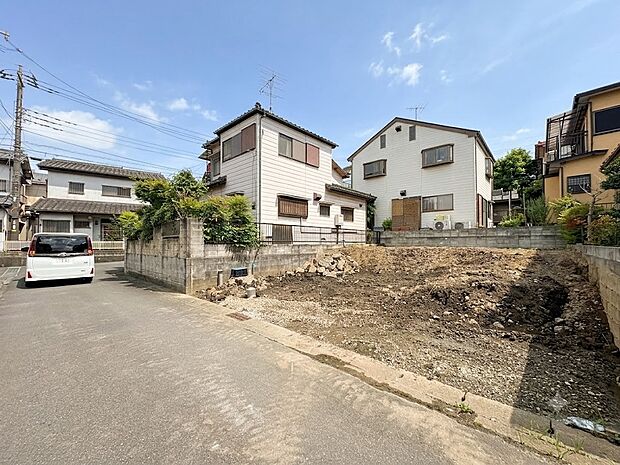 【前面道路】家の良し悪しだけでなく周辺環境も重要なポイント。*CGにより晴天に加工しております