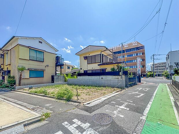 【前面道路4M】陽当りや通風性など各所に施された工夫で住みやすさを実現。部屋の大きさや周辺環境・街並など、資料には掲載していない情報が現地にはたくさんございます。是非ご確認下さい。