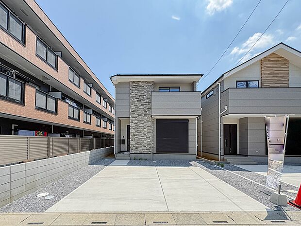 【外観】家族の温かさと陽光の暖かさ、楽しい毎日と明るい未来を予感させる「空間が織り成すひとつ先の住み心地」を演出します。