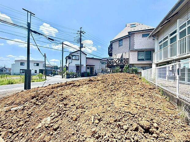 【外観】こちらの物件に少しでもご興味がありましたら、お気軽にお電話下さい。ネット上で「見えない物」「わからない事」でも、実際にご見学いただくことで、手に取るようにおわかりいただけるはずです。…