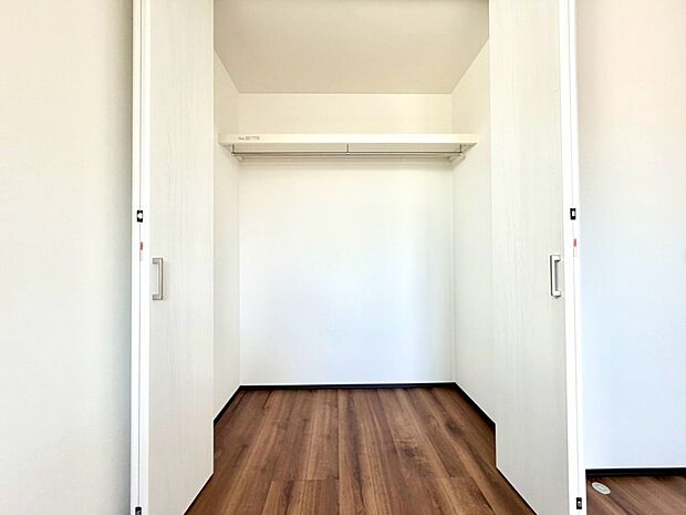 【収納】各部屋を最大限に広く使って頂ける様、全居住スペースに収納付。プライベートルームはゆったりと快適に。