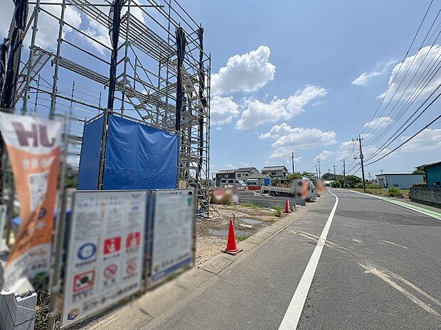 【外観】家族の温かさと陽光の暖かさ、楽しい毎日と明るい未来を予感させる「空間が織り成すひとつ先の住み心地」を演出します。