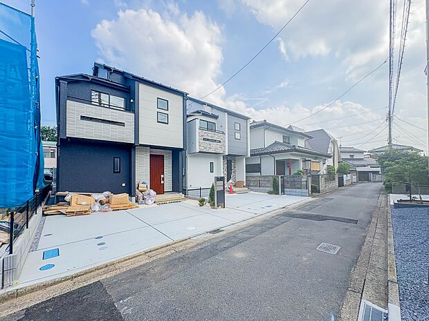【前面道路】車の通行が少ないので、静かな住環境を維持することができます。